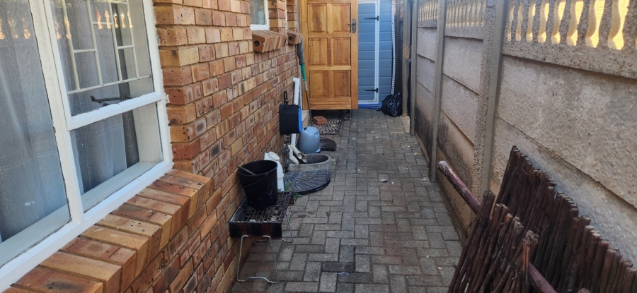 3 Bedroom Property for Sale in Langenhovenpark Free State